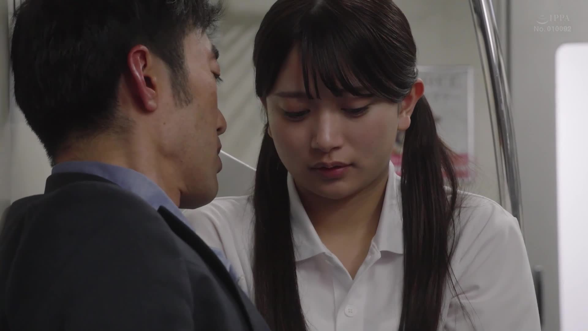 最終接吻電車，在車廂裡只有兩個人，和美少女不斷地親吻×親吻×親吻。北岡果林 - AV大平台 - 中文字幕，成人影片，AV，國產，線上看