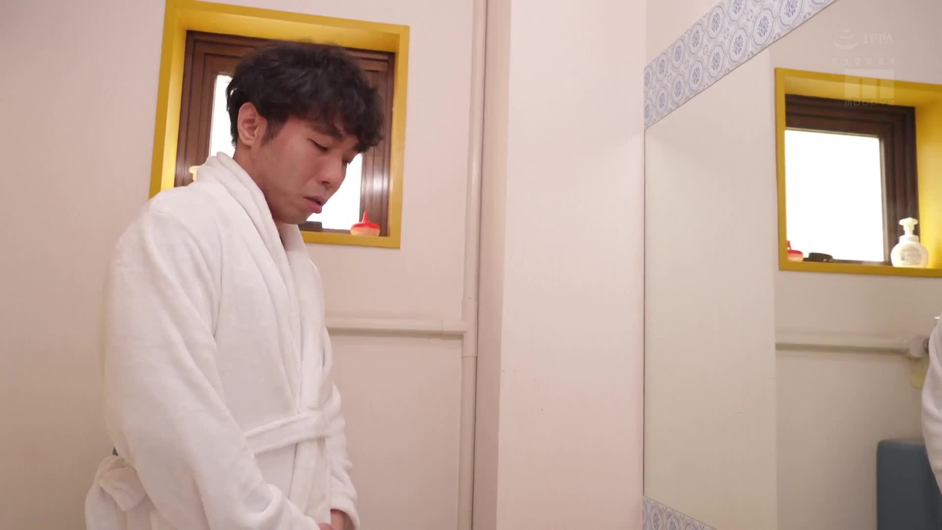 我成為紀念裸體模特的替身後，注意到了我硬梆梆膨脹的陰莖，一位巨乳姐姐不停地在每次5分鐘休息時，滴著愛液，一次又一次地讓我放鬆下來…小野坂唯花 - AV大平台 - 中文字幕，成人影片，AV，國產，線上看