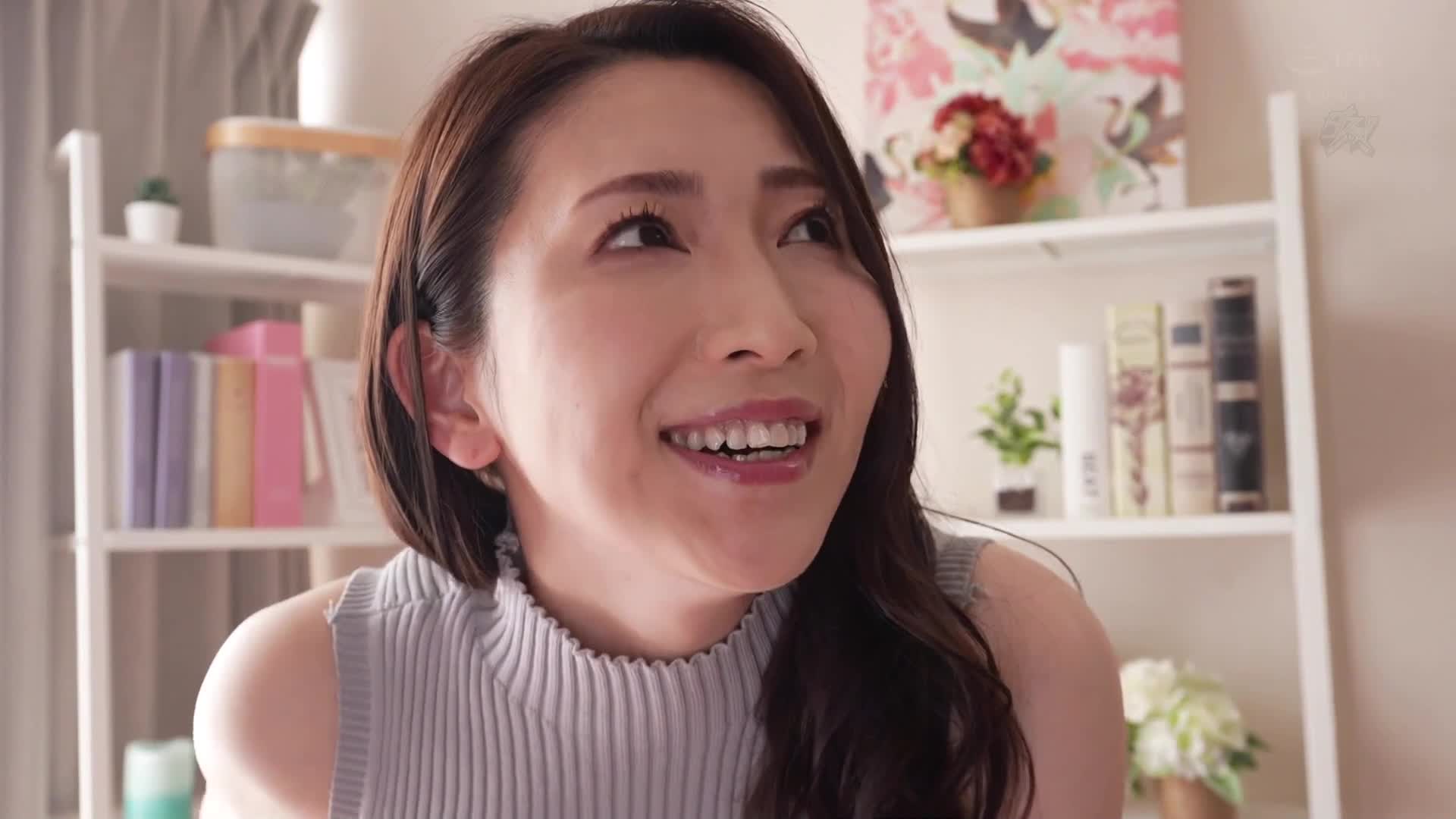 我愛媽媽！展示陰莖的母親失去理智，與本能一起多次進行生育性行為。4小時最佳。 - AV大平台 - 中文字幕，成人影片，AV，國產，線上看