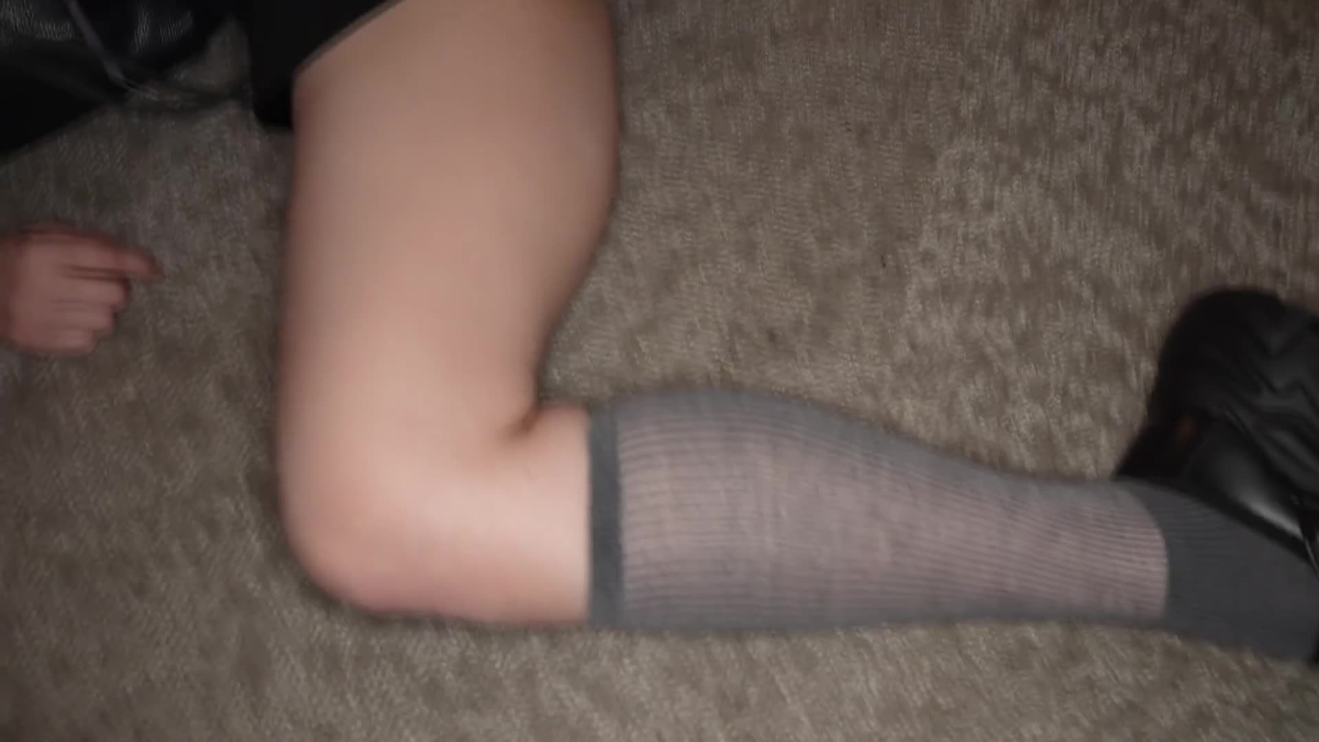 在應用程式中找到的傲慢巨乳女大學生鹹漬態度，被帶回家後發生睡姦，變成嬌喘臉，真的假的w，哀求親愛的愛瀨悠里 - AV大平台 - 中文字幕，成人影片，AV，國產，線上看