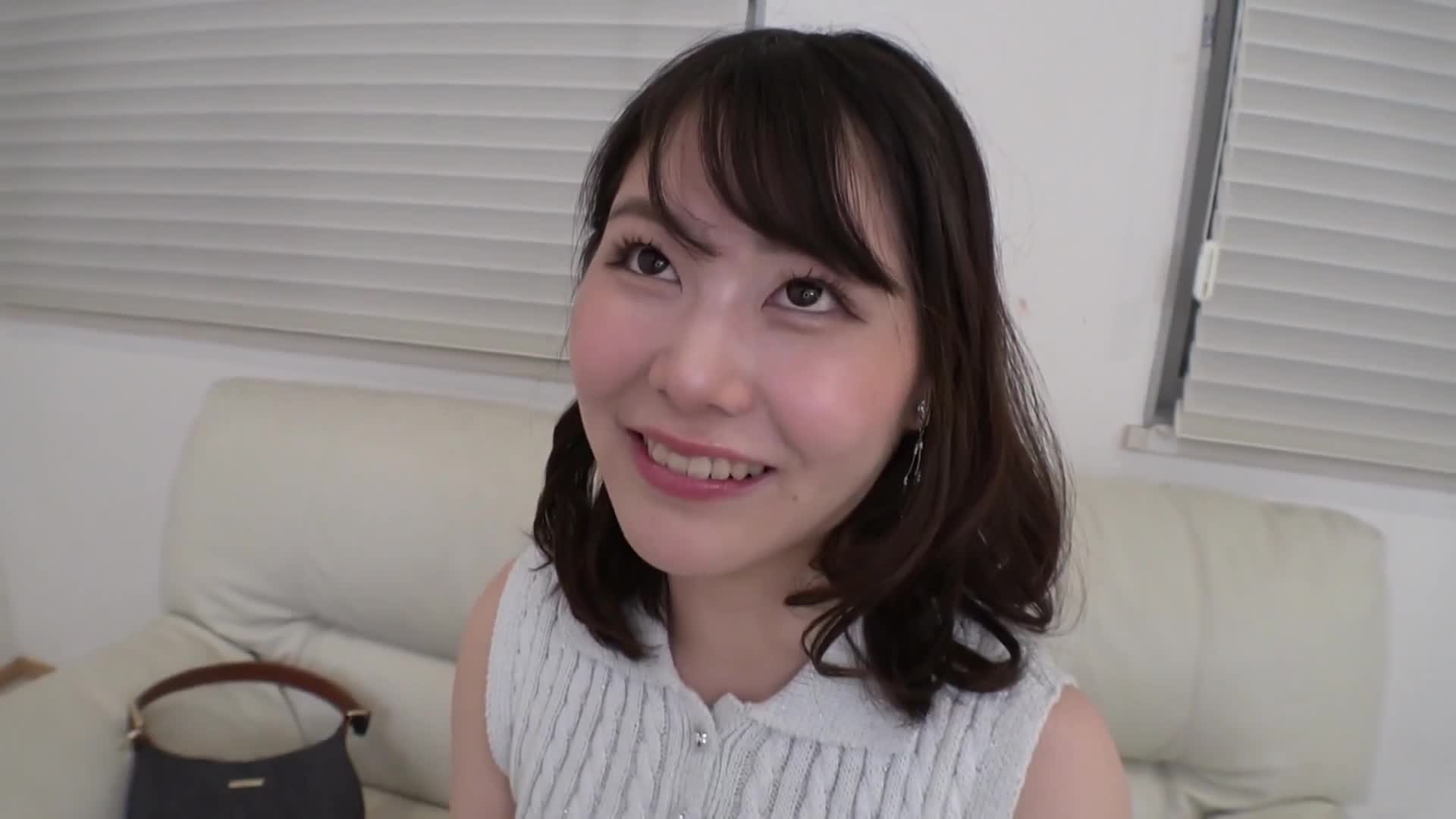 美女賭場店員來到這裡不僅自慰而已而且無法滿足！蒼白肌膚和飽滿的屁股讓性慾爆發！由於無法忍受的慾望，她不由自主地達到高潮，那個樣子太過色情！【初次拍攝】在網上參加AV招募→AV體驗拍攝2483 - AV大平台 - 中文字幕，成人影片，AV，國產，線上看