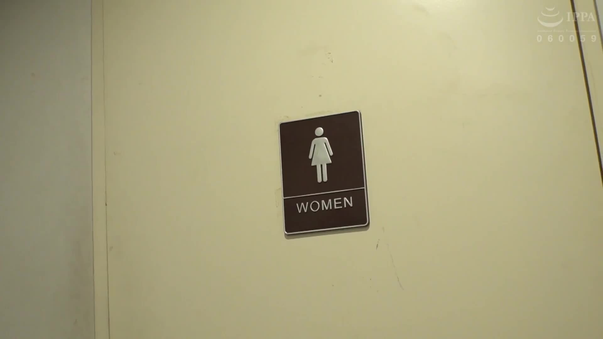 辦公室淫蕩的感覺...隨時可以任人觸摸的纖細巨乳女孩【淫蕩的辦公室女士-日菜24歲的情況】似鳥日菜 - AV大平台 - 中文字幕，成人影片，AV，國產，線上看