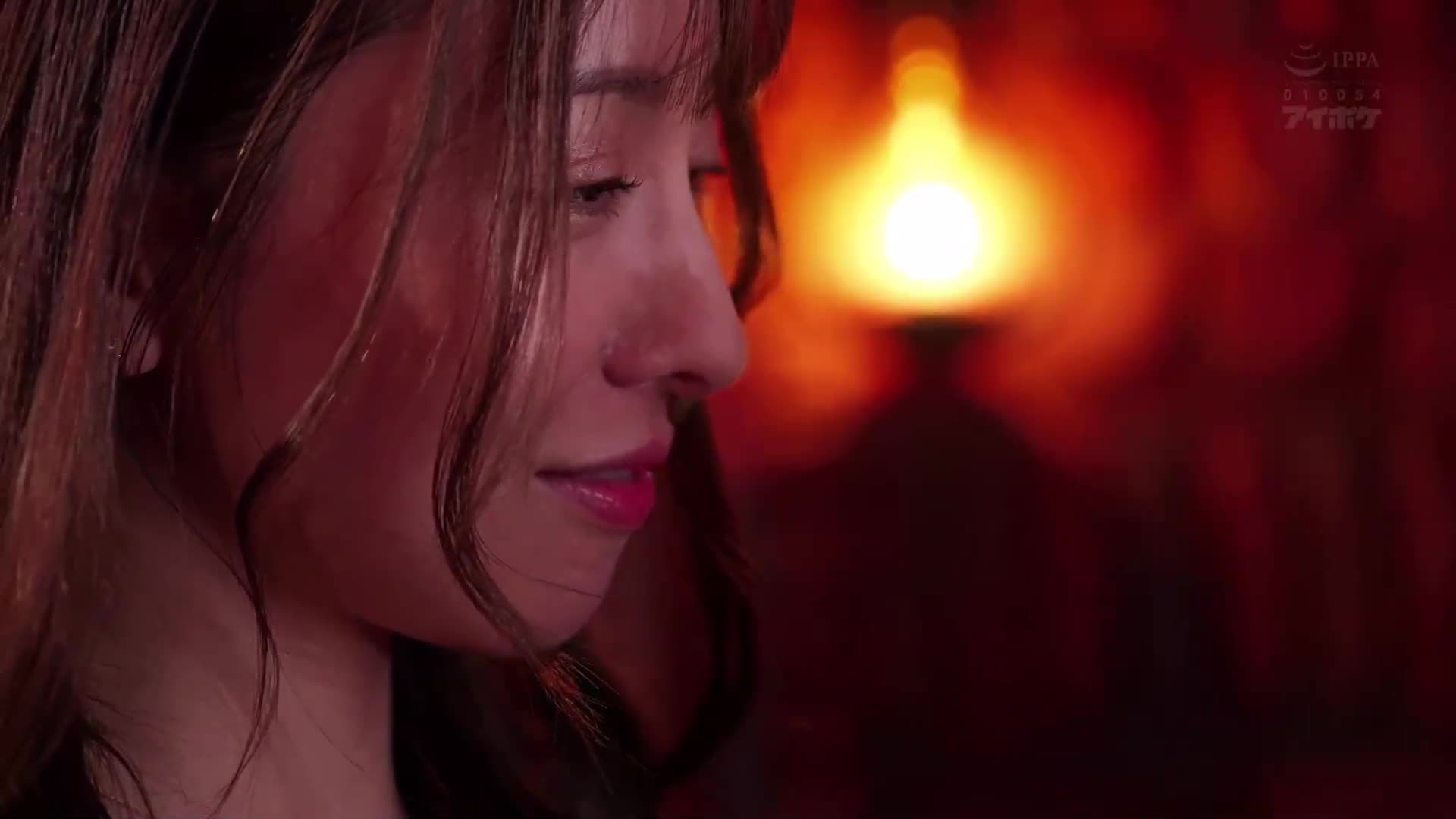 [AI解碼版]突破常規的報酬讓我眼花繚亂，前往富裕階層聚集的度假勝地，卻遇上了充滿慾望的混亂交換派對，在夜間泳池中。日之花音 - AV大平台 - 中文字幕，成人影片，AV，國產，線上看