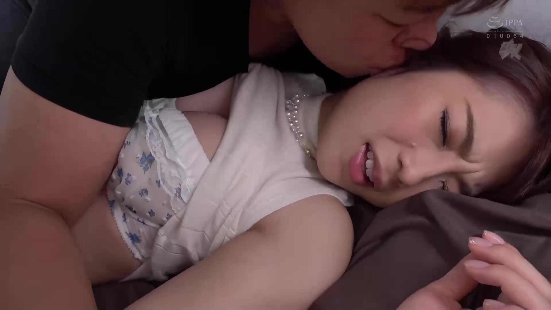 [AI解碼版]迷人的美巨乳短髮新娘被我的哥哥搶走並種植了。八乃翼 - AV大平台 - 中文字幕，成人影片，AV，國產，線上看