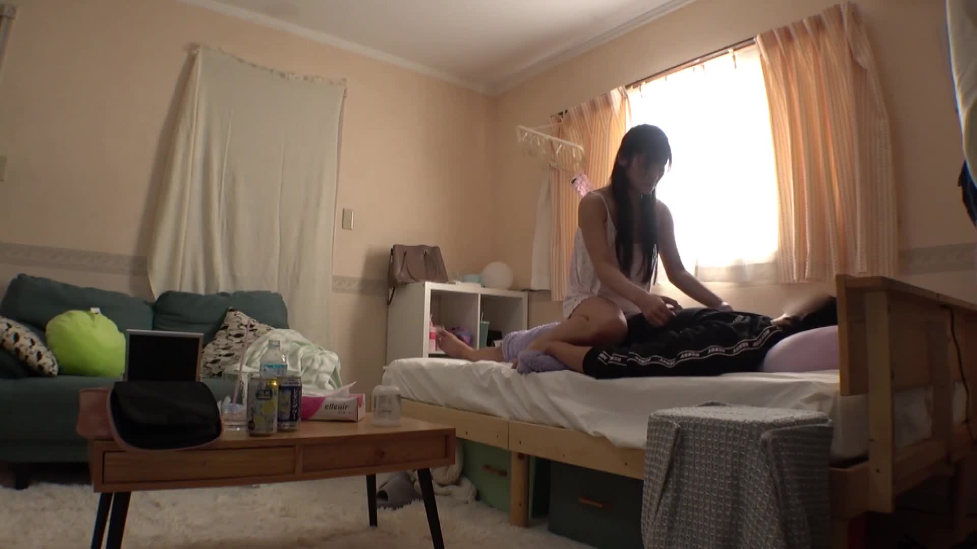 【拍拍H罩杯】穿著西裝的公司奴隸女友，在家中穿著睡衣無妝相互糾纏。只有對我露出的笑容、雌性表情、高潮表情...。搽搽潤滑油胸交讓夜晚清爽，早晨就興奮的巨乳女友在我裡面射精。秘密情侶的自拍照片投稿【半同居女友】 - AV大平台 - 中文字幕，成人影片，AV，國產，線上看