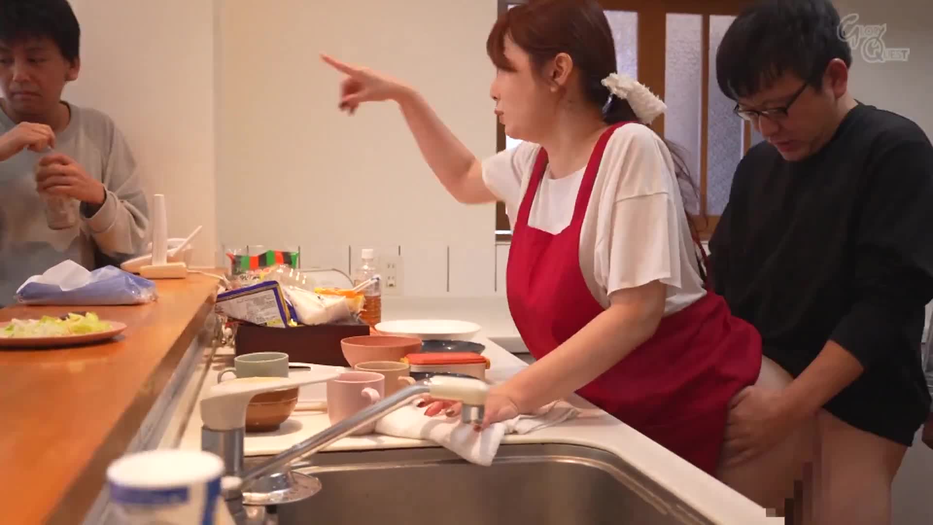 密着！乳交！性愛！男人蓋著家族有笑聲、射精…淫蕩母親的努力奮鬥SP - 波多野結衣 - AV大平台 - 中文字幕，成人影片，AV，國產，線上看