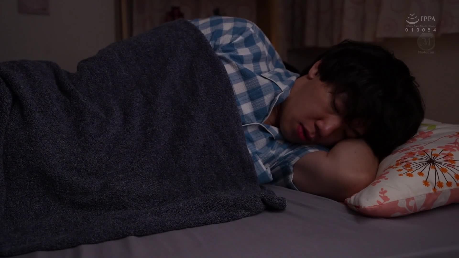 [AI解碼版]某日突然被解雇。背負著無法告訴妻的秘密，我沉溺於鄰居、妻的好友家中的中出性愛，每天從早上九點到下午五點。Nia - AV大平台 - 中文字幕，成人影片，AV，國產，線上看