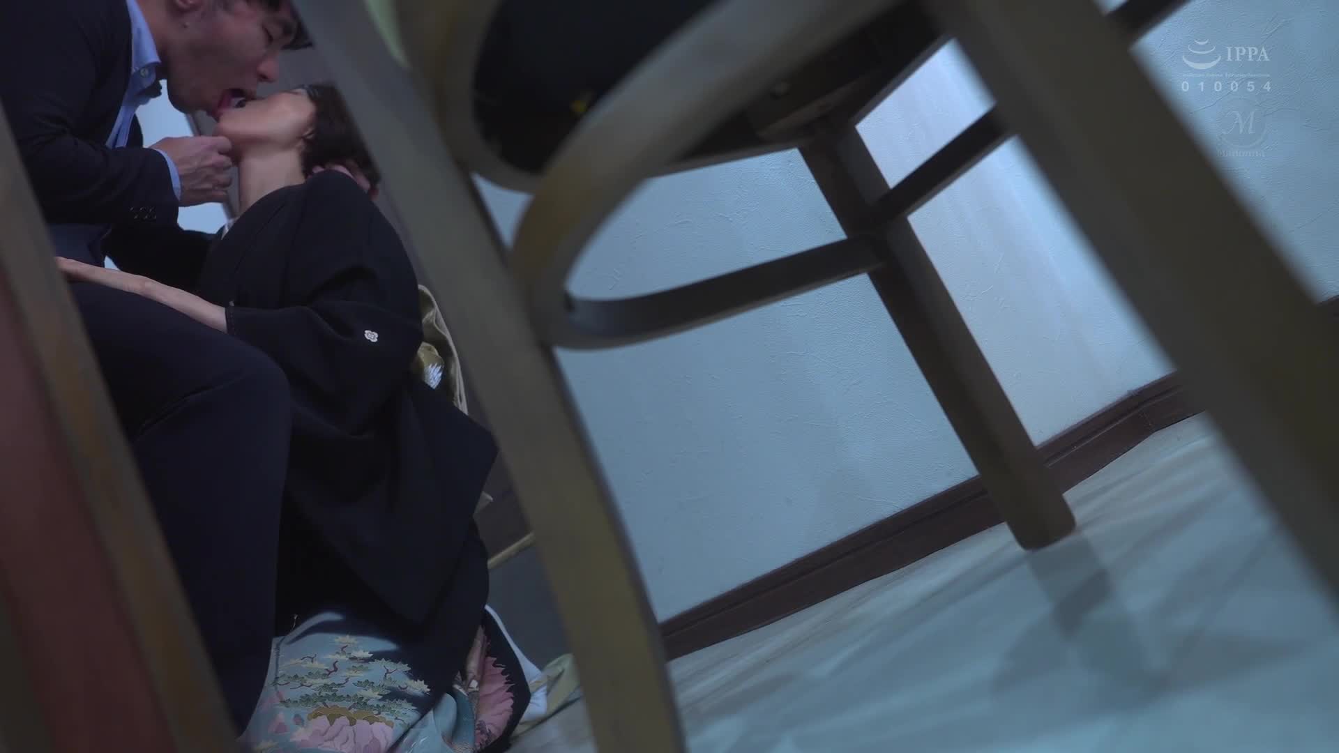 母親目睹女兒幸福的婚禮，卻在宴會上被女婿性侵的母親 星冬香 - AV大平台 - 中文字幕，成人影片，AV，國產，線上看