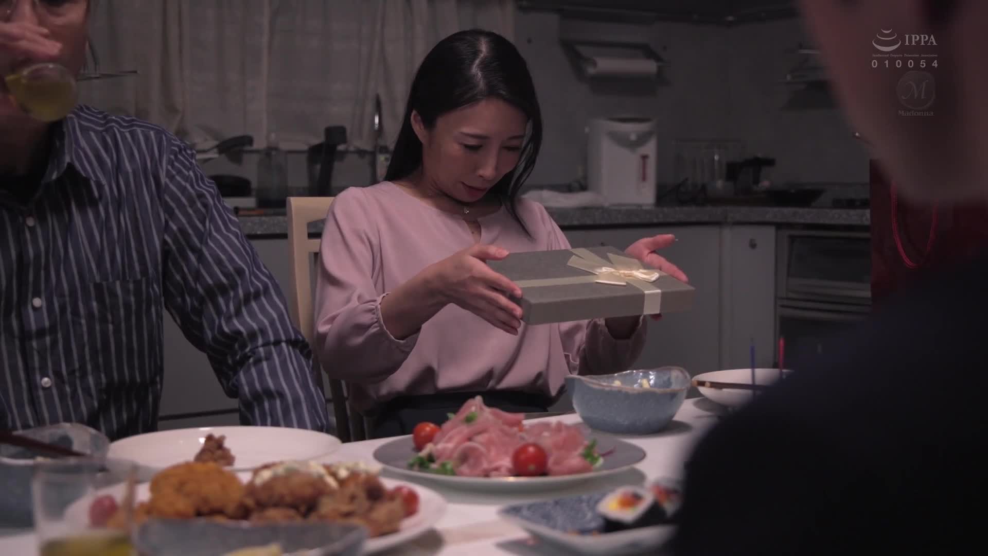 MONROE「電擊轉職」第一擊！！馬場紗奈《初》戲劇！！從超越愛的饑渴丈夫的繼子，一直到沉迷於年輕陽具和內射性愛的那一天起。 - AV大平台 - 中文字幕，成人影片，AV，國產，線上看