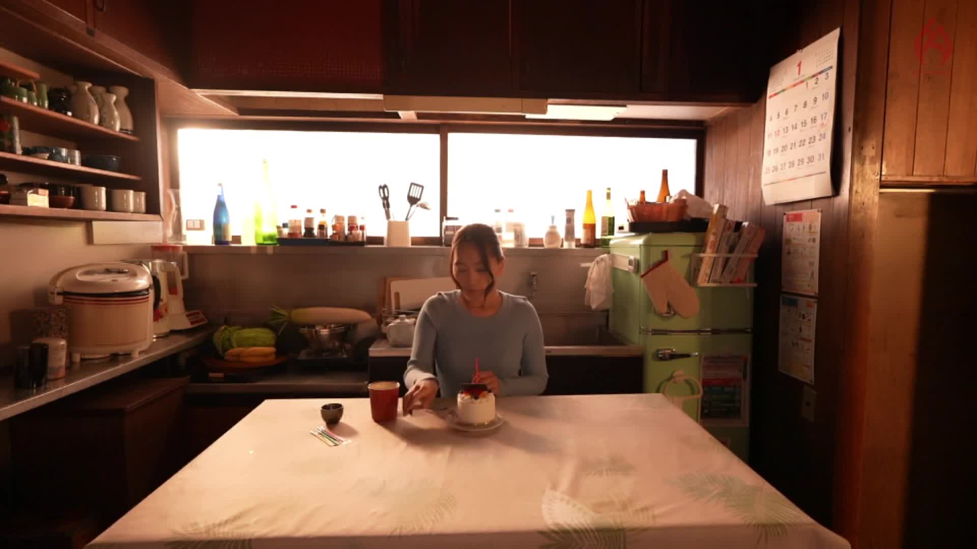 廚房是嫁妳的聖域：一名人妻在丈夫不在時發生家庭內不倫的故事 雨村梨花 - AV大平台 - 中文字幕，成人影片，AV，國產，線上看
