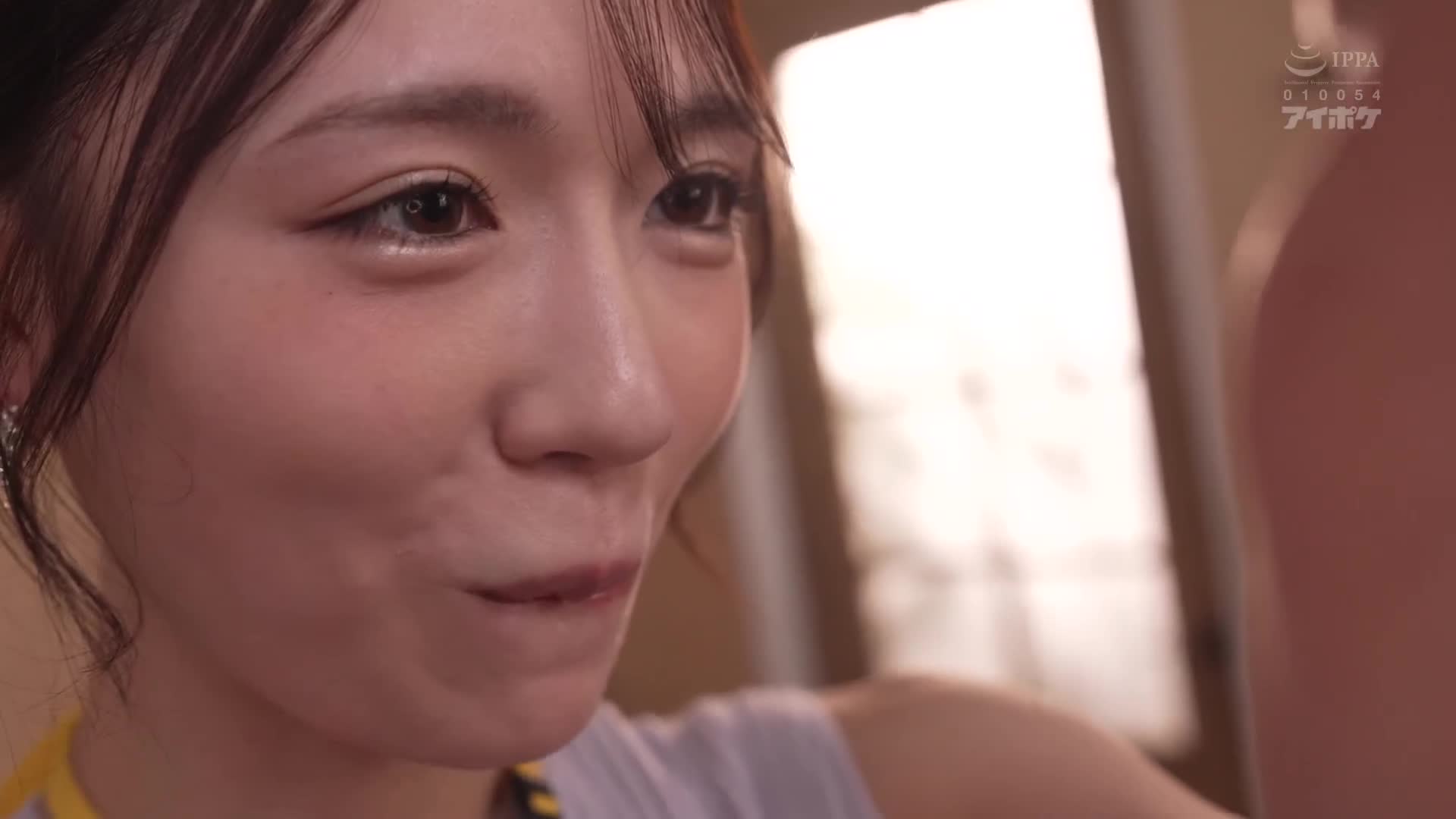 在辦公室中，與充滿溫暖療癒感的成熟可愛女上司享受熱情濕潤的舌吻性交-篠崎沙帆 - AV大平台 - 中文字幕，成人影片，AV，國產，線上看